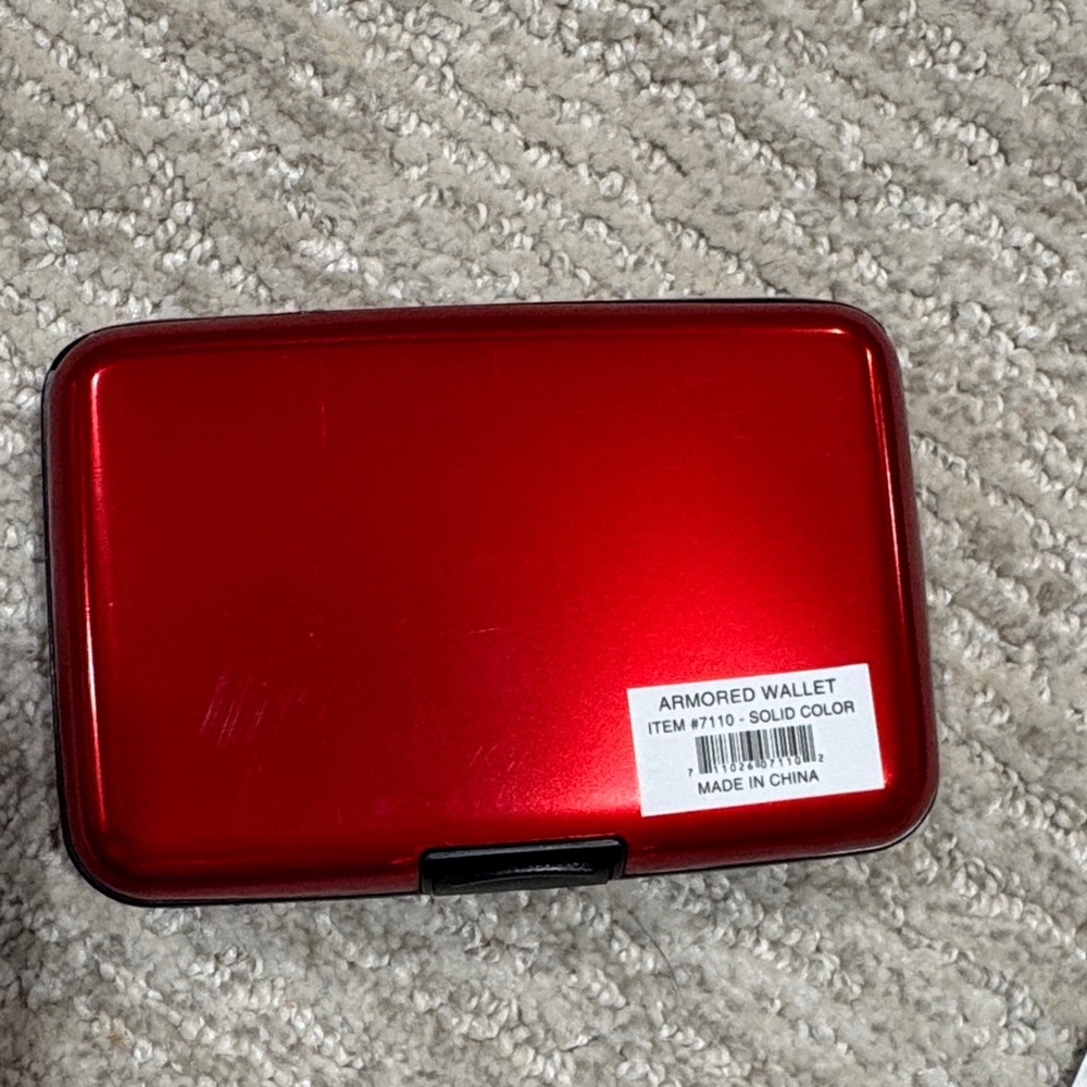 Red Armored Credit & Debit RFI ENABLED Card Holder - Picture 4 of 4